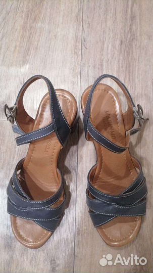 Босоножки кожаные 37 размер