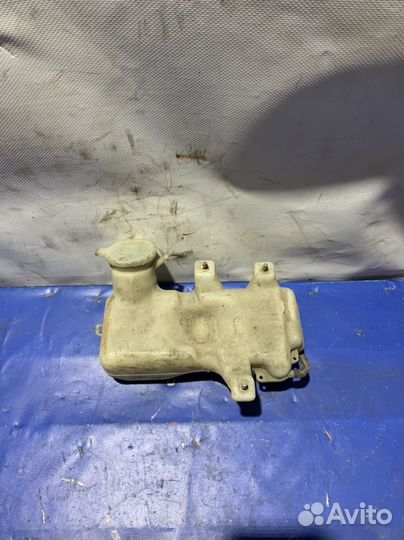 Баок омывателя задний mazda 626 ge