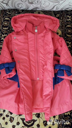 Плащ для девочки осень-весна, рост 92, но большеме