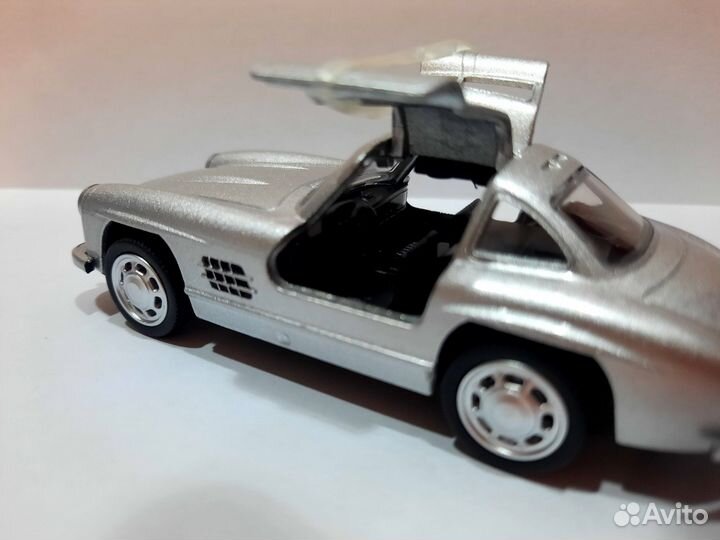 Игрушка Машинка Коллекционные Mercedes Крыло-чайки