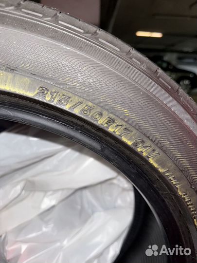 Yokohama Advan db decibel 215/50 R17