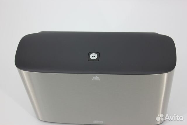 Диспенсер для туалетной бумаги в рулонах Tork T2