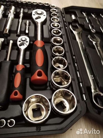 Набор инструментов SATA 82 предмета