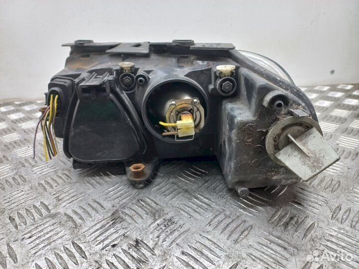 Фара 4411180R Volkswagen Passat 5/B5+ (1996-2005)