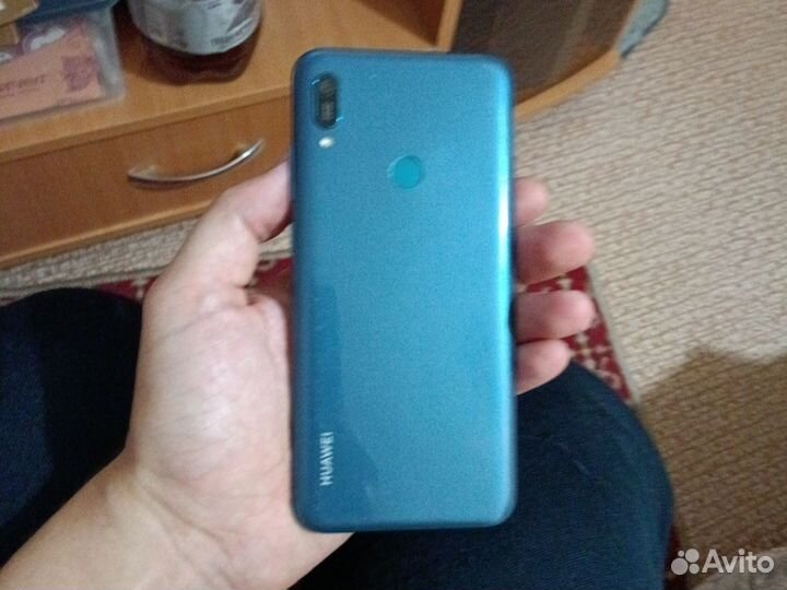 HUAWEI Y6 (2019), 2/32 ГБ