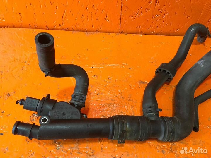 Патрубок (трубопровод, шланг) OEM:038121132d Skoda