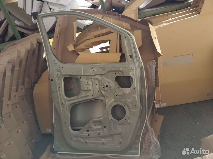 Дверь передняя левая Hyundai Grand Starex H-1