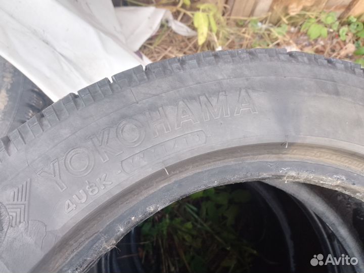 Yokohama 104ZR 2.25/10.5 R12