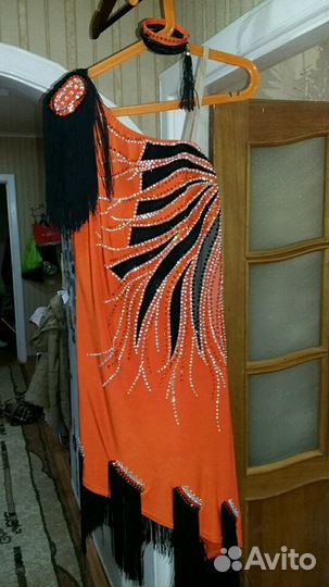 Платье для бальных танцев