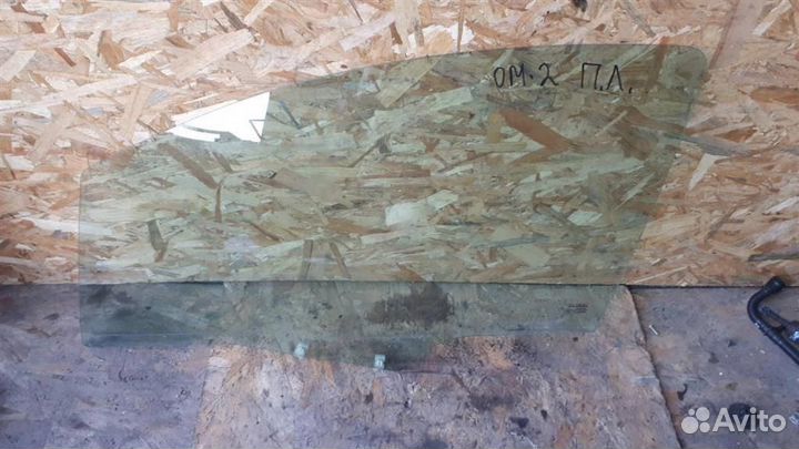 Стекло двери передней левой Peugeot 207 2006-2013