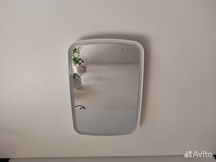 Зеркало с подсветкой для макияжа