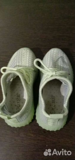 Кроссовки для девочки