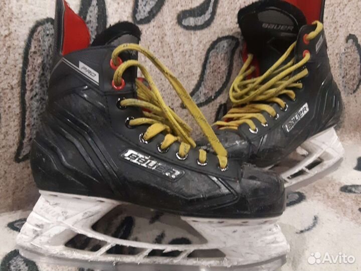 Хоккейные коньки bauer 38.5
