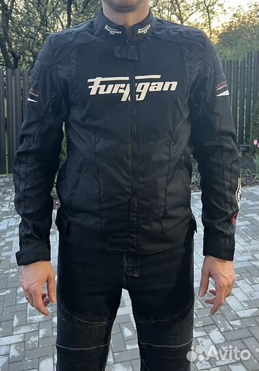Мотокуртка с защитой