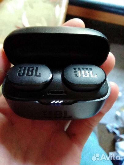 Беспроводные наушники jbl