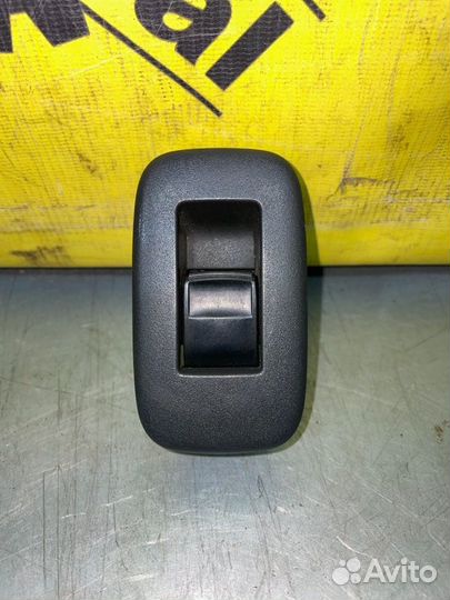 Кнопка стеклоподъемника Toyota Auris E150 1.4 2008