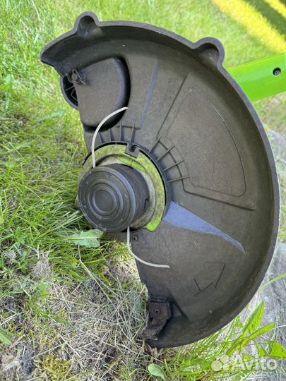 Триммер Greenworks (30 см) с АКБ и зу