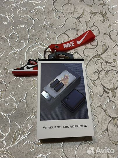 Петличный микрофон для iPhone