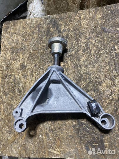 Опора кпп reno laguna 2 1.9 dci