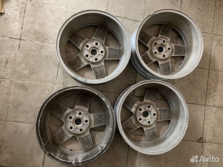 Диски Chevrolet Camaro R18 5х120 7,5jj ET38 цо70.3