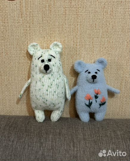 Вязаный медведь. Вязаный мишка. Весенний мишка