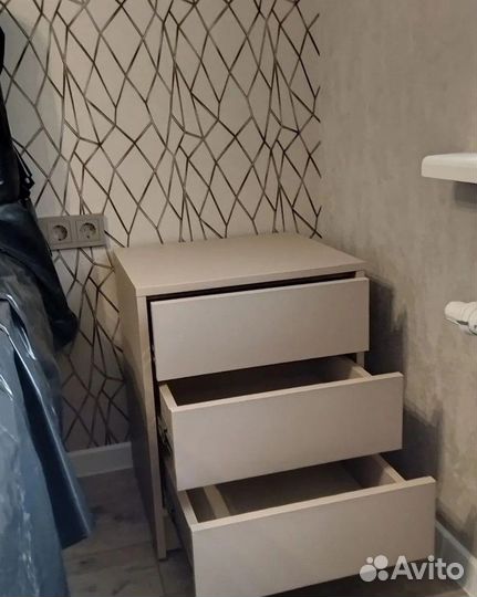 Тумба с ящиками