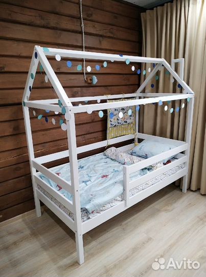 Детская кровать домик