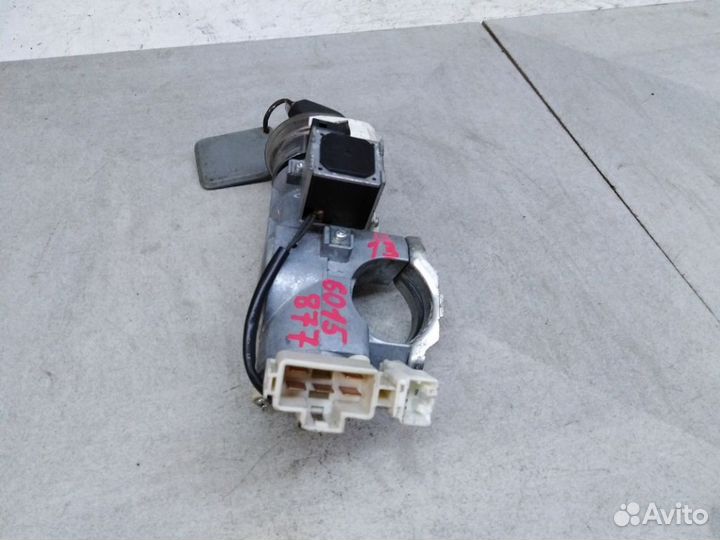 Замок зажигания Субару