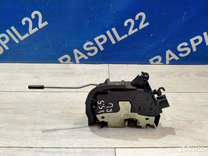 Замок двери задний левый Bmw X5 E53 M54B30 01/2004