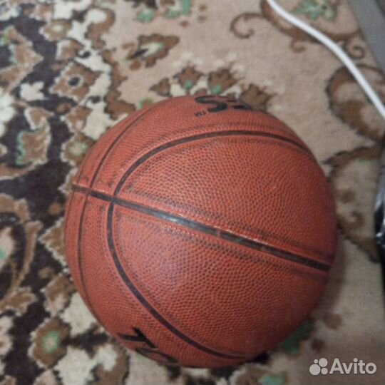 Баскетбольный мяч