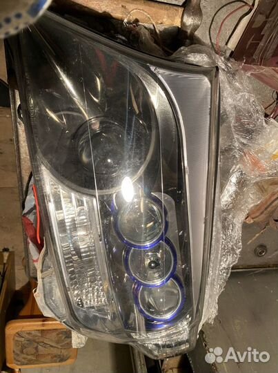 Продам фары Toyota Land Cruiser 200