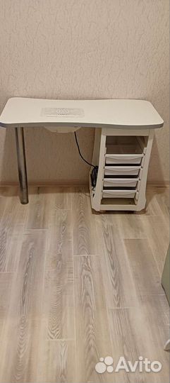 Стол для маникюра