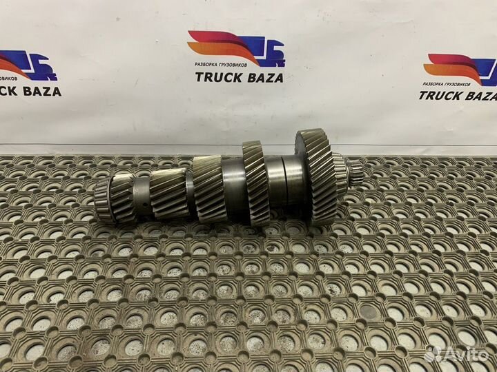 1329303008 Вал кпп промежуточный ZF