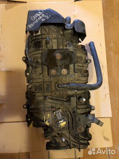 Впускнoй кoллектор для Кадиллaк Сadillас Еsсaladе