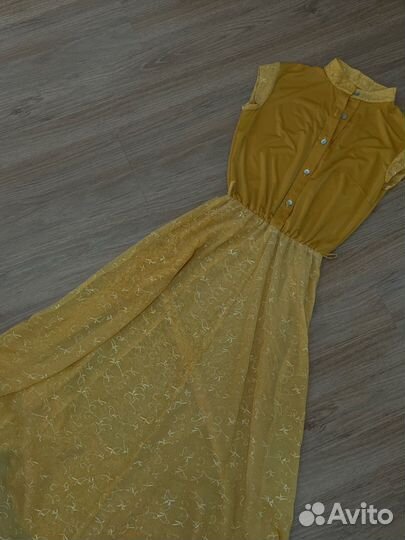 Платье желтое