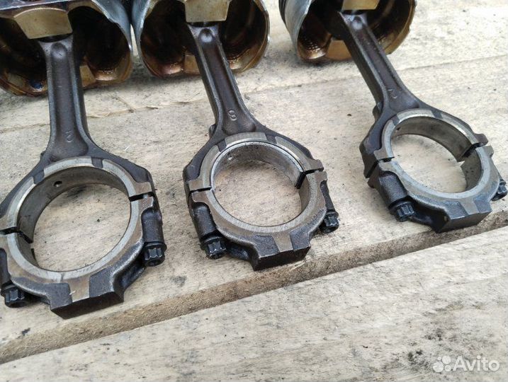 Поршень Nissan Teana J31 (AT) VQ35 2007