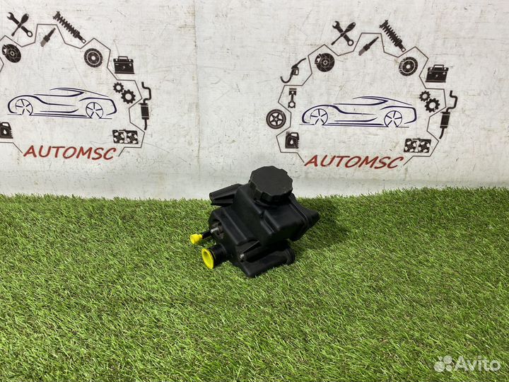 Бачок гидроусилителя руля Mercedes W164 W211 W221