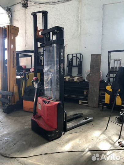 Самоходный штабелер ES12-12ES