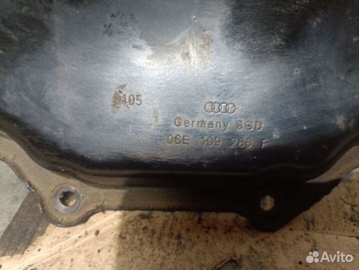 Крышка ГБЦ Audi A6 3.2 AUK BKH 06E109286F