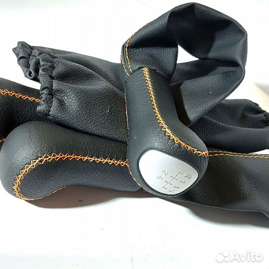 Рукоятки рычагов кпп и кр нива с чехлами, строчка