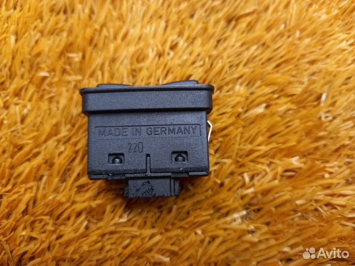 Кнопка стеклоподъемника передняя правая Bmw