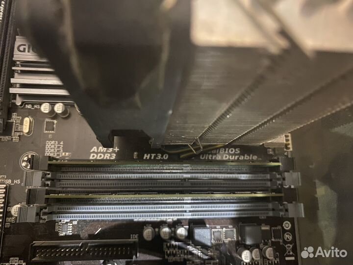 Материнская плата с процессором и памятью