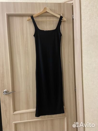 Платье в рубчик длинное XS