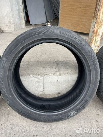 Continental MaxContact MC6 245/45 R20