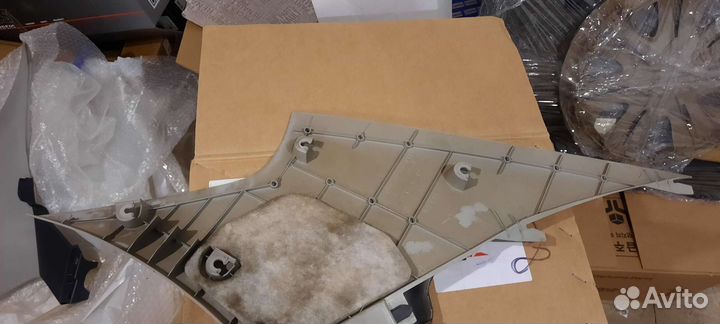 Накладка стойки зад. Л. Toyota Corolla E150/2006