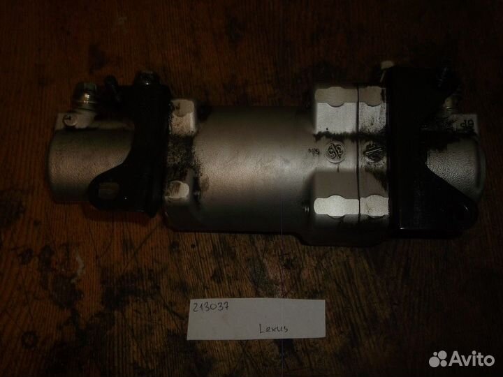 Цилиндр управления подвеской