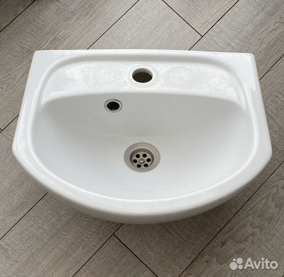 Раковина в ванную комнату