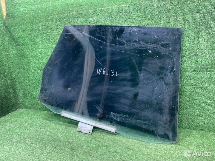 Стекло двери заднее левое Volkswagen Passat B3