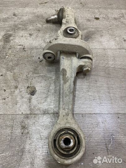 Рычаг передний нижний левый Volkswagen Passat