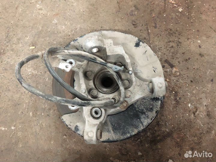 Infiniti ex 35 кулак задний правый